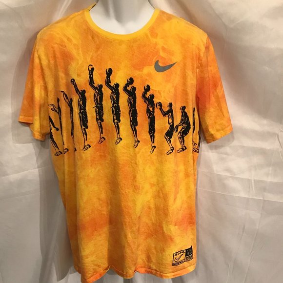 Nike Everyone Wants To Be The Shooter But Nobody Likes To Pass The Ball Shirt